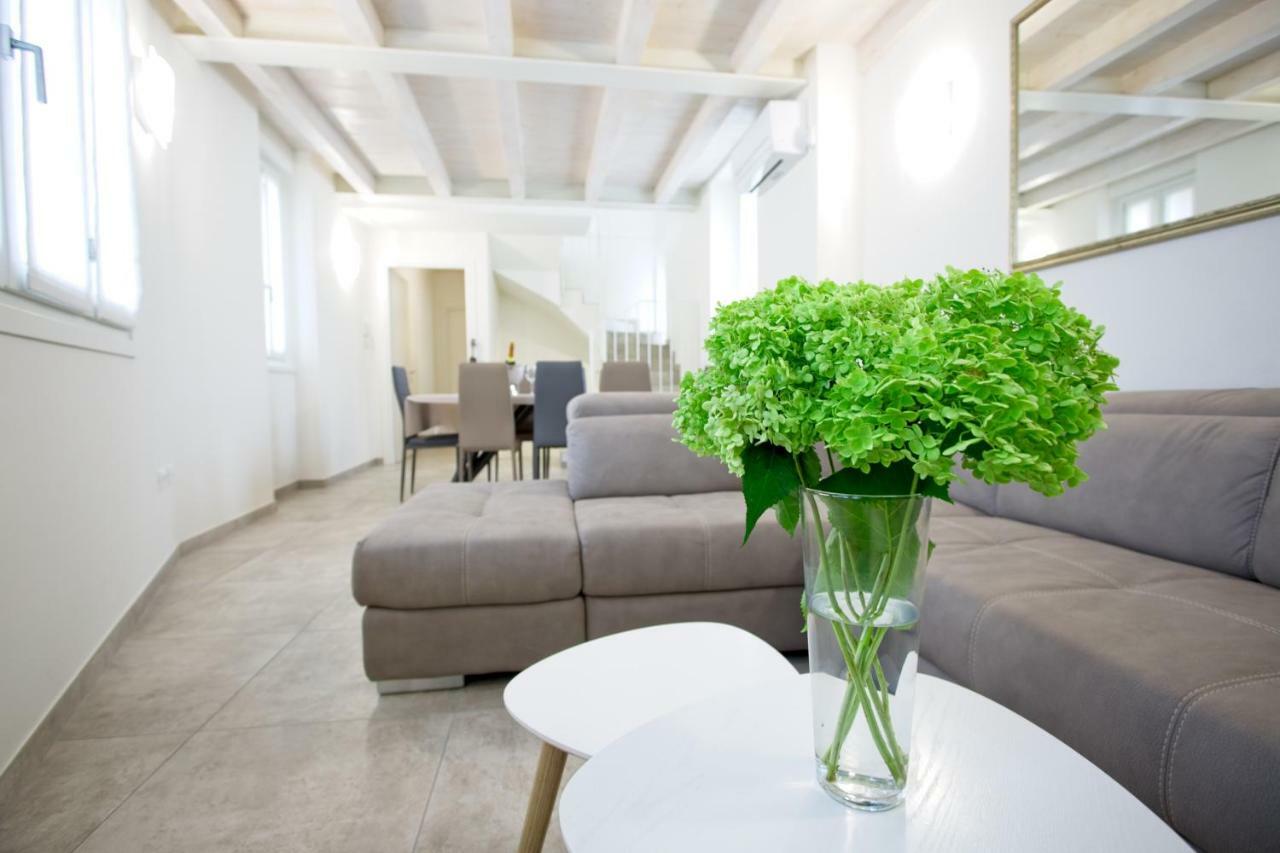 Casa Vacanze Marconi 22 มาโรเน ภายนอก รูปภาพ