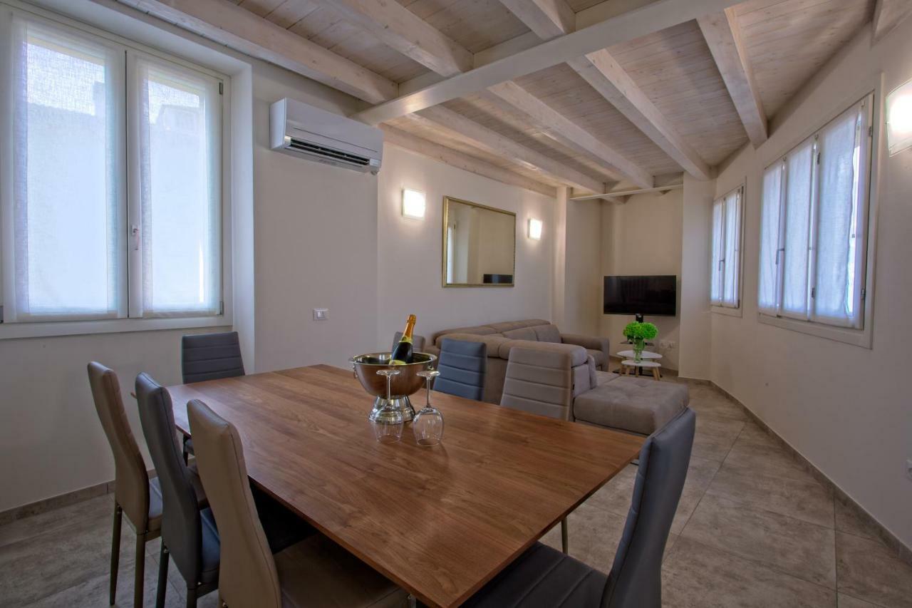 Casa Vacanze Marconi 22 มาโรเน ภายนอก รูปภาพ